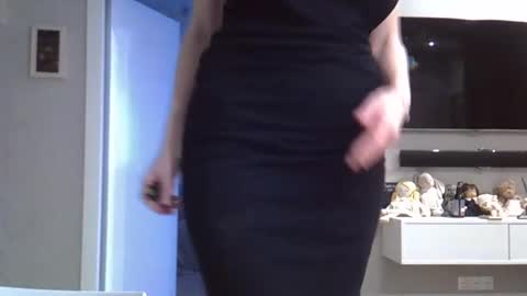 Zarina Swift online show from 10-25-25, 10:34