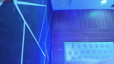 Zarina Waynne online show from 03-17-26, 01:03