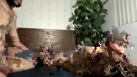 Snapshot of zayd3n69 chatting on 10-24-25, 12:56 zayden online show from 10-24-25, 12:56