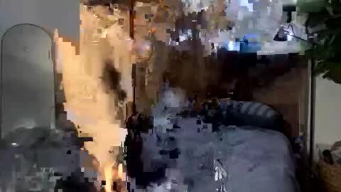 Snapshot of zayd3n69 chatting on 10-25-25, 10:23 zayden online show from 10-25-25, 10:23