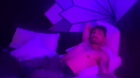 Snapshot of zayd3n69 chatting on 02-14-26, 09:33 zayden online show from 02-14-26, 09:33