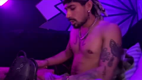 Snapshot of zayd3n69 chatting on 02-21-26, 11:33 zayden online show from 02-21-26, 11:33