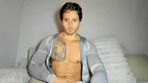 Snapshot of zaylanez chatting on 05-04-26, 03:35 Zay lanez online show from 05-04-26, 03:35