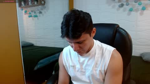 Snapshot of zayn_clausen chatting on 04-22-26, 05:58 zayn_clausen online show from 04-22-26, 05:58