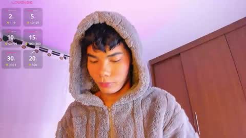 Snapshot of zayn_coors chatting on 10-14-25, 03:18 zayn online show from 10-14-25, 03:18