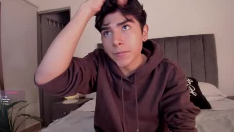 Snapshot of zayotto chatting on 12-03-25, 08:00 Hii im Zay. I save money for education. PVT Open. online show from 12-03-25, 08:00