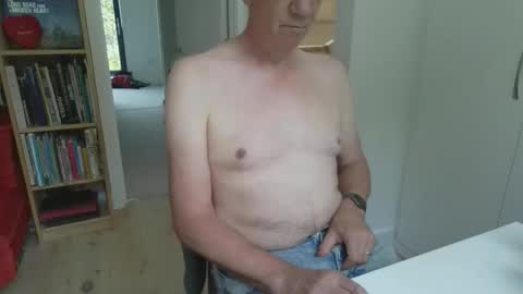 Snapshot of zeep16 chatting on 09-09-25, 12:05 zeep16 online show from 09-09-25, 12:05