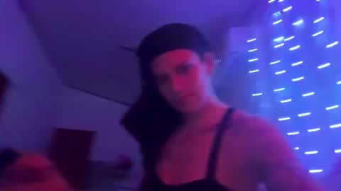 zellaxobella online show from 01-11-25, 05:31