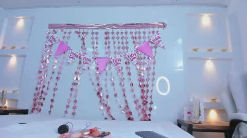 Zenda Evans online show from 02-10-26, 03:54