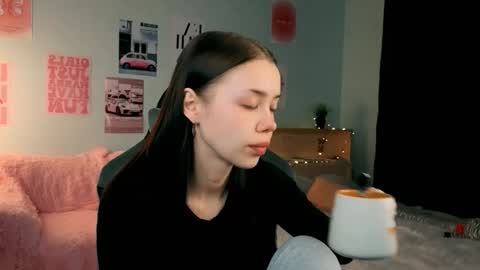 Lara online show from 02-26-26, 07:35