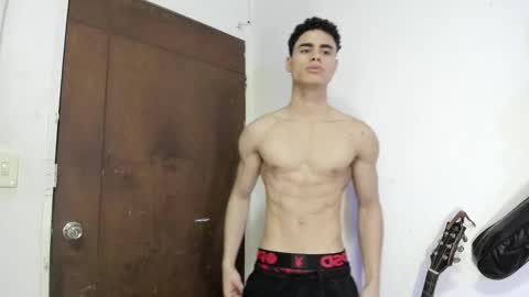 Snapshot of zenhzu chatting on 12-05-24, 11:51 zenzhu online show from 12-05-24, 11:51