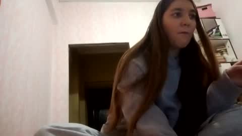 zeniabrossoit online show from 04-17-26, 03:15