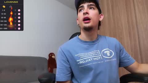 Snapshot of zenn_rush chatting on 12-03-24, 11:44 Zenn online show from 12-03-24, 11:44