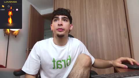 Snapshot of zenn_rush chatting on 01-14-25, 12:45 Zenn online show from 01-14-25, 12:45