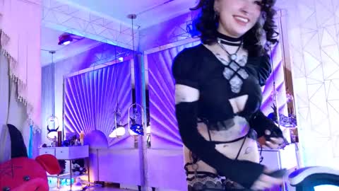 Snapshot of zephirah_abney chatting on 02-19-26, 04:03 online show from 02-19-26, 04:03