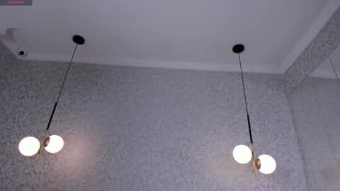 ZEPHYRA ANGELS online show from 12-22-25, 04:09