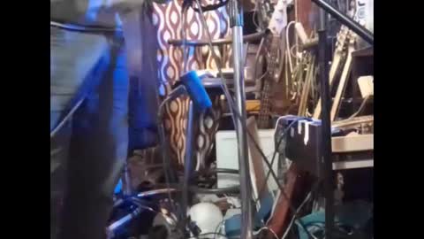 Snapshot of zeroandhero chatting on 12-22-25, 10:23 zero online show from 12-22-25, 10:23