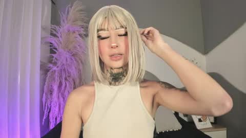 Snapshot of zhally_dee chatting on 04-29-26, 11:47 zhally_dee online show from 04-29-26, 11:47