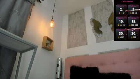 ZHAMIRA  ANDRES online show from 03-20-26, 08:35