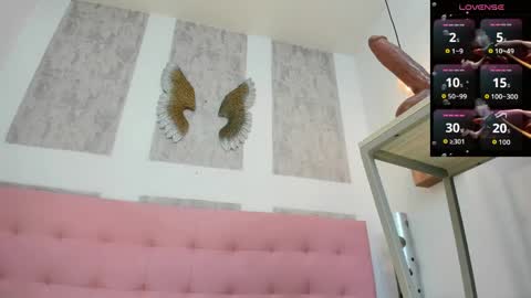 ZHAMIRA  ANDRES online show from 04-21-26, 10:34