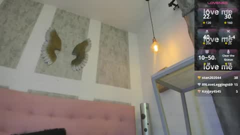 ZHAMIRA  ANDRES online show from 04-24-26, 12:02