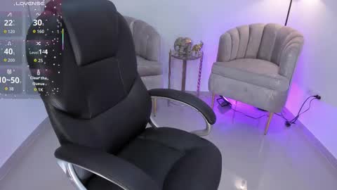 Snapshot of zharaa_fox chatting on 11-18-25, 03:56 Zhara online show from 11-18-25, 03:56