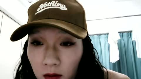 Snapshot of zhig01584 chatting on 06-11-26, 05:22 zhig01584 online show from 06-11-26, 05:22