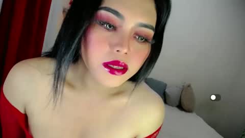 Snapshot of zhillycate chatting on 01-04-25, 10:27 CATE online show from 01-04-25, 10:27