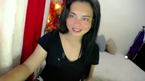 Snapshot of zhillycate chatting on 01-22-25, 05:05 CATE online show from 01-22-25, 05:05