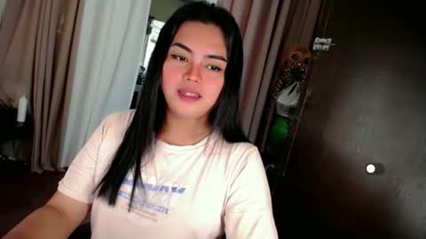 Snapshot of zhillycate chatting on 10-21-25, 02:23 CATE online show from 10-21-25, 02:23
