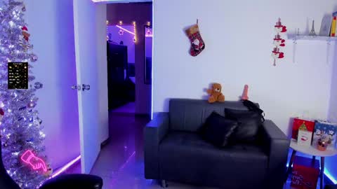 zhoestrong online show from 12-07-24, 05:26