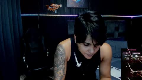 zhoestrong online show from 10-31-25, 10:00