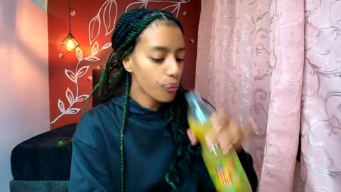 Zia Green online show from 12-11-24, 12:02