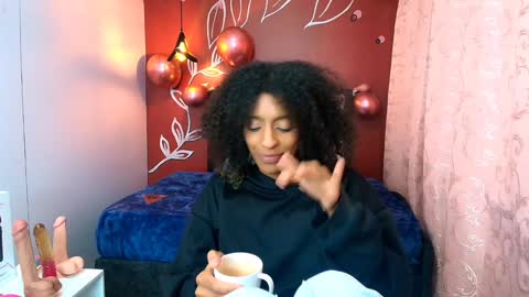 Zia Green online show from 01-25-25, 03:30