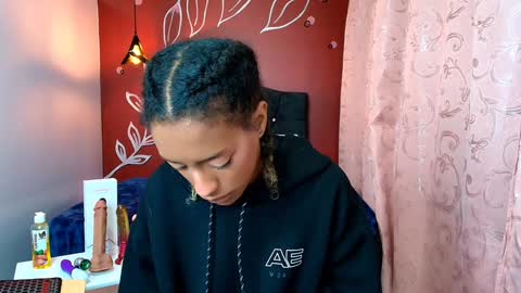 Zia Green online show from 01-30-25, 12:06