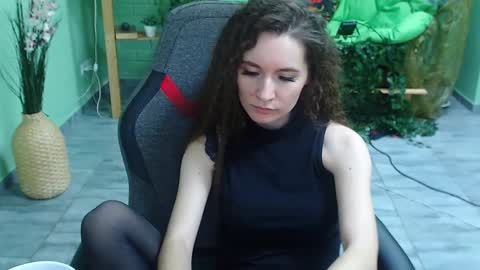 Snapshot of zianichols chatting on 02-04-25, 10:13 zianichols online show from 02-04-25, 10:13