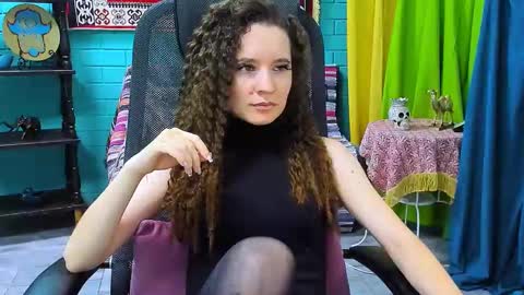 Snapshot of zianichols chatting on 02-10-25, 12:18 zianichols online show from 02-10-25, 12:18