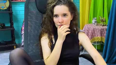 Snapshot of zianichols chatting on 02-12-25, 03:16 zianichols online show from 02-12-25, 03:16