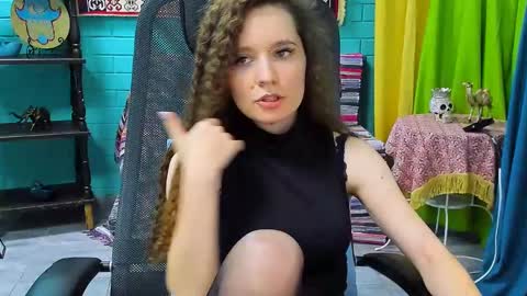 Snapshot of zianichols chatting on 02-24-25, 08:36 zianichols online show from 02-24-25, 08:36