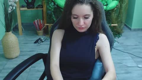 Snapshot of zianichols chatting on 02-26-25, 12:16 zianichols online show from 02-26-25, 12:16