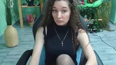 Snapshot of zianichols chatting on 02-27-25, 05:58 zianichols online show from 02-27-25, 05:58