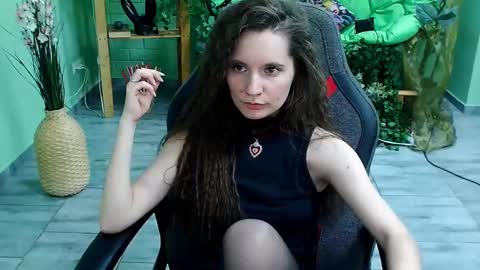 Snapshot of zianichols chatting on 03-12-25, 12:31 zianichols online show from 03-12-25, 12:31