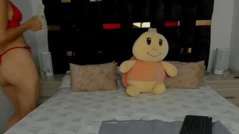 ziataylor online show from 05-03-26, 04:46