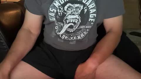 Snapshot of zimmy22 chatting on 05-25-26, 10:32 Zimmy22 online show from 05-25-26, 10:32