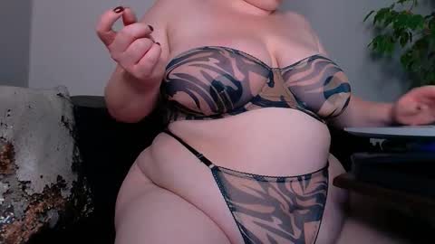 Snapshot of zinacorleone chatting on 10-07-25, 07:55 zinacorleone online show from 10-07-25, 07:55