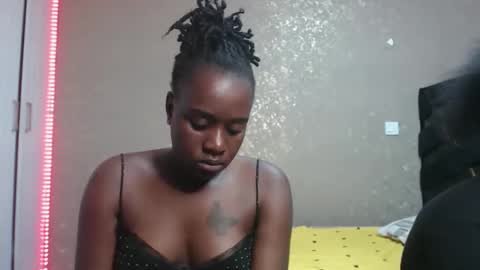 Snapshot of zinadine_ chatting on 02-03-26, 05:27 Zinadine online show from 02-03-26, 05:27