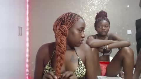 Snapshot of zinadine_ chatting on 02-28-26, 06:09 Zinadine online show from 02-28-26, 06:09