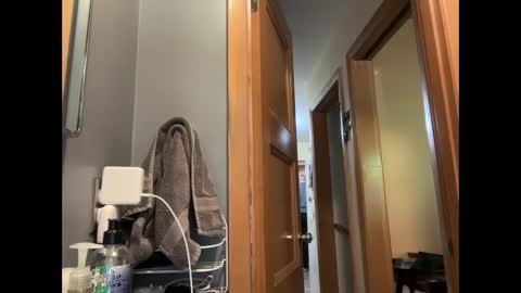 zinger283069 online show from 01-06-25, 09:32