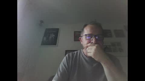 Zippi online show from 10-13-25, 04:18