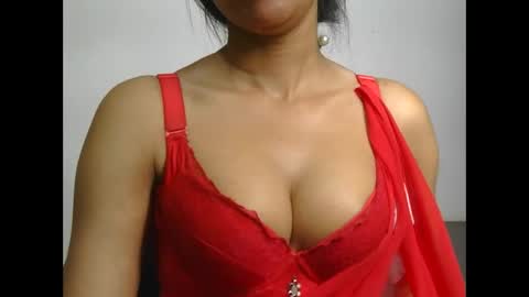 Snapshot of ziyaa_1 chatting on 05-19-26, 03:35 Ziyaa online show from 05-19-26, 03:35